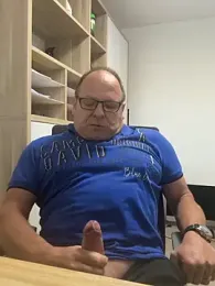 coupleLatinaLovers — Stripchat stream photo (Apr 2026)