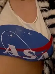 Zanoba-16 — вебкам-модель онлайн на stripchat