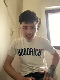 denysio69 — вебкам-модель онлайн на stripchat