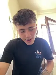 denysio69 — вебкам-модель онлайн на stripchat