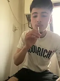 denysio69 — вебкам-модель онлайн на stripchat