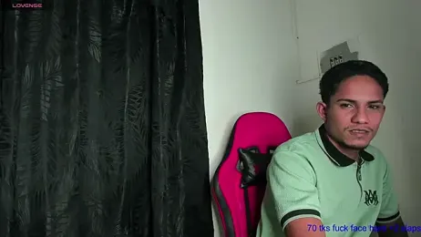 sexy_latinas_69 — Stripchat stream photo (Apr 2026)