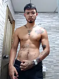 Niick01_ — вебкам-модель онлайн на stripchat