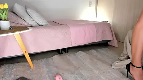 hollyprincess_2 — вебкам-модель онлайн на stripchat