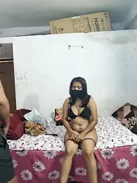 hot_wife_35 — Stripchat stream photo (Apr 2026)