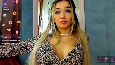 Sassy_Teen — вебкам-модель онлайн на stripchat