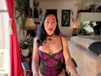 bianca_transpinay — вебкам-модель онлайн на chaturbate