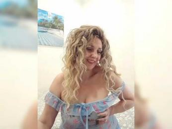 mery8poppins — Bongacams stream photo (Mar 2026)