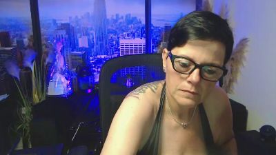 MollySun2 — вебкам-модель онлайн на cam4