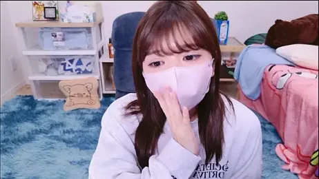 Runarunapi — вебкам-модель онлайн на stripchat