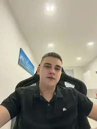 WARDEN_w — Stripchat stream photo (Apr 2026)