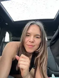 JuicyFruits93 — вебкам-модель онлайн на stripchat