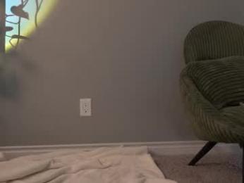 littlemiss_kira — Chaturbate stream photo (May 2026)