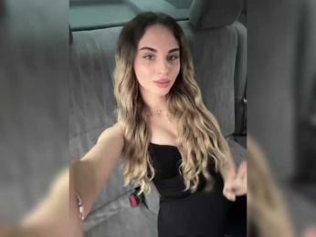 LedyMiya — вебкам-модель онлайн на bongacams