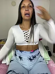 sandylau — вебкам-модель онлайн на stripchat