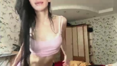 AnnelieseLaino — Cam4 stream photo (May 2026)