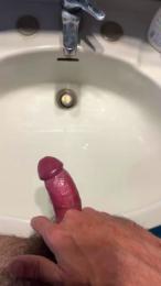 Aleale2587 — Cam4 stream photo (May 2026)