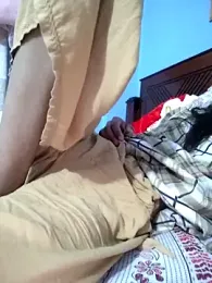 124pakhi — вебкам-модель онлайн на stripchat