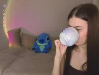 _wifi_ — вебкам-модель онлайн на chaturbate