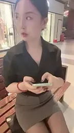 lylxili — вебкам-модель онлайн на stripchat