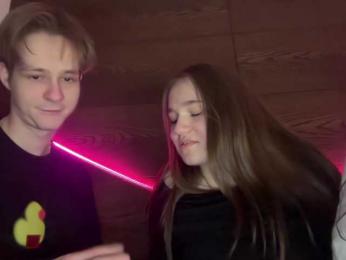 titsDestroy2007 — вебкам-модель онлайн на bongacams