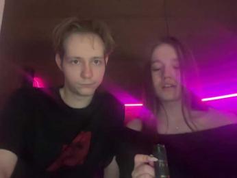 titsDestroy2007 — вебкам-модель онлайн на bongacams