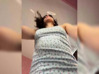 Enchantressss — вебкам-модель онлайн на bongacams