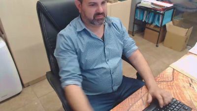 oscar_msng — вебкам-модель онлайн на cam4