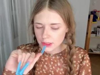 hakulissa — вебкам-модель онлайн на chaturbate