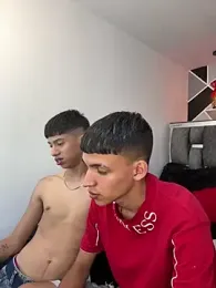 Juan_Nd_Steven — вебкам-модель онлайн на stripchat