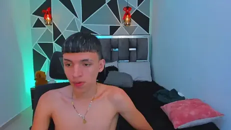 Juan_Nd_Steven — вебкам-модель онлайн на stripchat