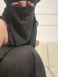 Marocainegroscul — вебкам-модель онлайн на stripchat