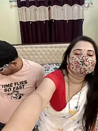 MONAJI_HOT — вебкам-модель онлайн на stripchat