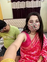 MONAJI_HOT — вебкам-модель онлайн на stripchat