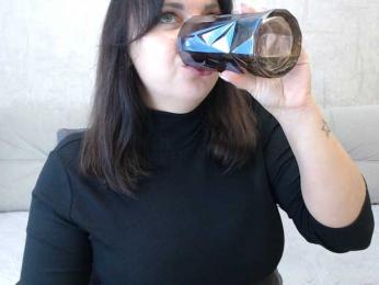 JenniferTheChic — вебкам-модель онлайн на bongacams