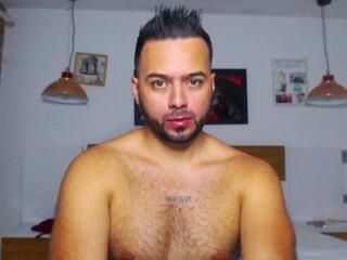 Chris Foster — вебкам-модель онлайн на flirt4free
