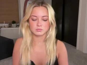 athenaaa8 — вебкам-модель онлайн на chaturbate
