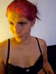 Lenchen_ — вебкам-модель онлайн на stripchat