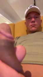 davidlove982 — Cam4 stream photo (Apr 2026)