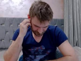 10in_deluxe — Chaturbate stream photo (Mar 2026)