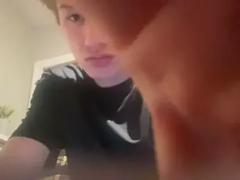 yourwhiteboy1 — Stripchat stream photo (Mar 2026)