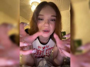 Doll4You — вебкам-модель онлайн на bongacams