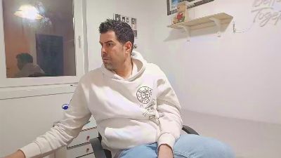 _BruceStrong_ — Cam4 stream photo (Feb 2026)