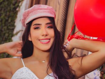 AbrilVelez — вебкам-модель онлайн на livejasmin
