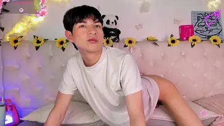 AleAurarashi — вебкам-модель онлайн на stripchat