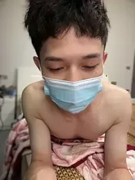 llkiki — вебкам-модель онлайн на stripchat