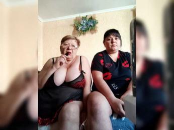 SweetLenaandNatalia — вебкам-модель онлайн на bongacams