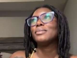 yoursecret1425 — вебкам-модель онлайн на camsoda