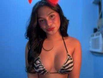 sweet_scarllet12 — вебкам-модель онлайн на chaturbate