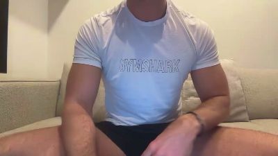 gymshrk — Cam4 stream photo (Apr 2026)